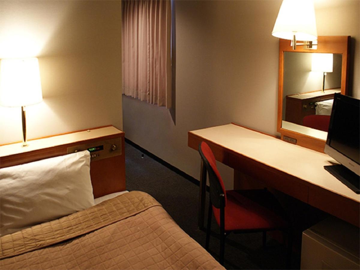 Hotel Livemax Budget Hiratsuka Ekimae Exterior photo